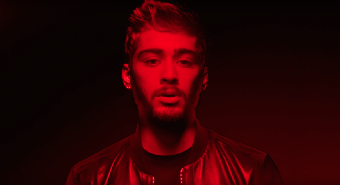 Zayn Malik Video E Testo Di Pillowtalk Popsoap 