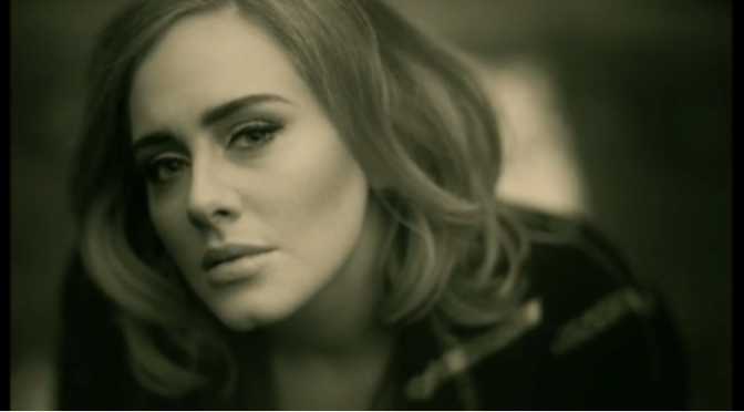 Adele: ascolta e guarda il video di “Hello”